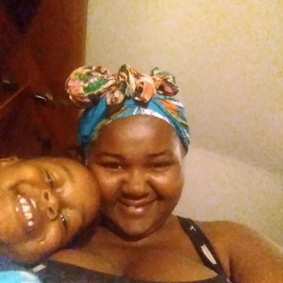 Meet your Posher, Cynthia - Picture 1 of 1